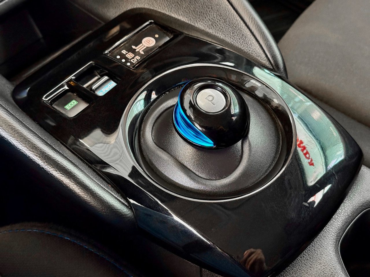 2023 Nissan Leaf Notre-Dame-des-Prairies - photo #24